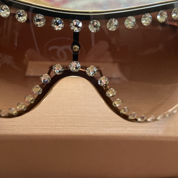 Miu Miu  Sunnies - Picture 3 of 13